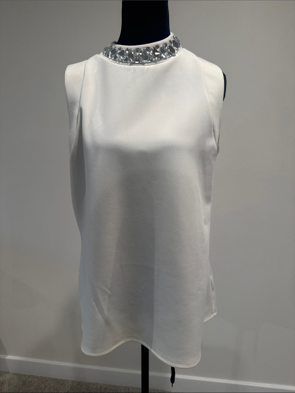 Worthington White Sleeveless Jewel-Neck Blouse